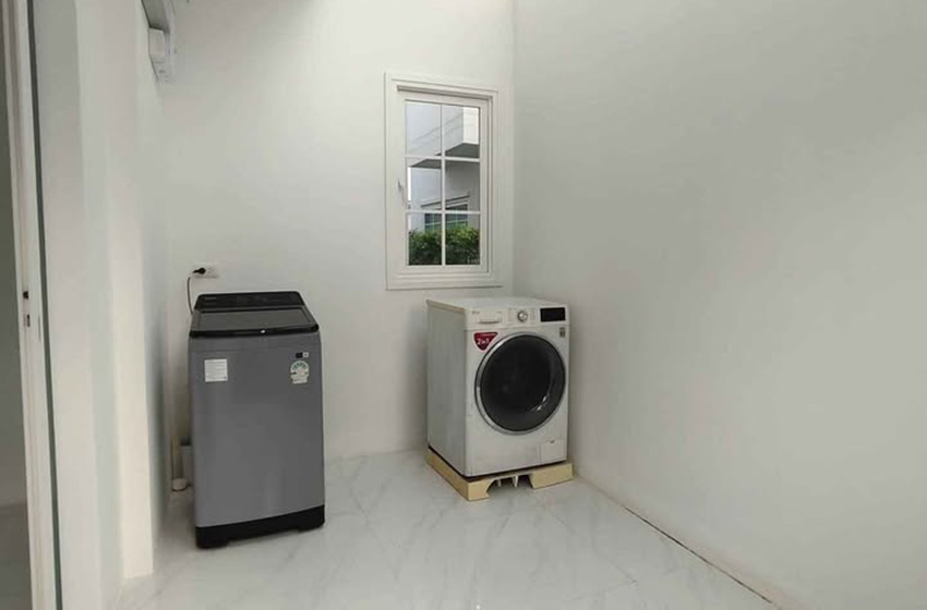 House with Private Pool in Bangnatrad 